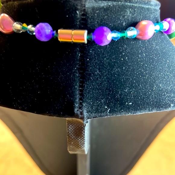 Handmade Necklace with Mother of Pearl Pendant with various glass beads - Picture 4 of 4